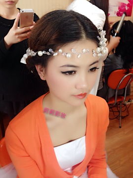 厦门彩妆培训,职业化妆培训,新娘跟妆,学化妆包工作