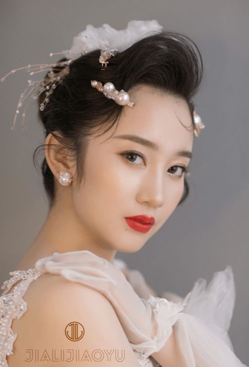 化妆要学多久呢 化妆学习盘点