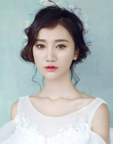 2018简约唯美的新娘跟妆造型,美得恰到好处
