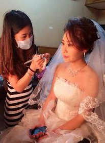 专业化妆师团队 承接各类化妆造型 新娘跟妆