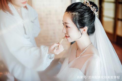 新娘跟妆师工资高低都有哪些差别