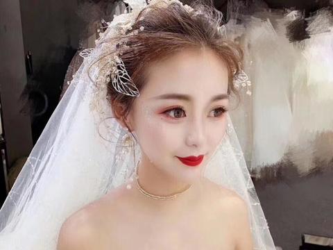 武汉全程新娘跟妆新娘高级造型师